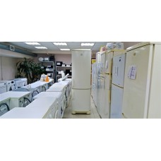 Б/У Холодильник Electrolux ENB38943W