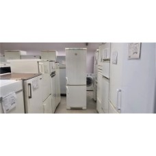 Б/У Холодильник Electrolux ERB3400